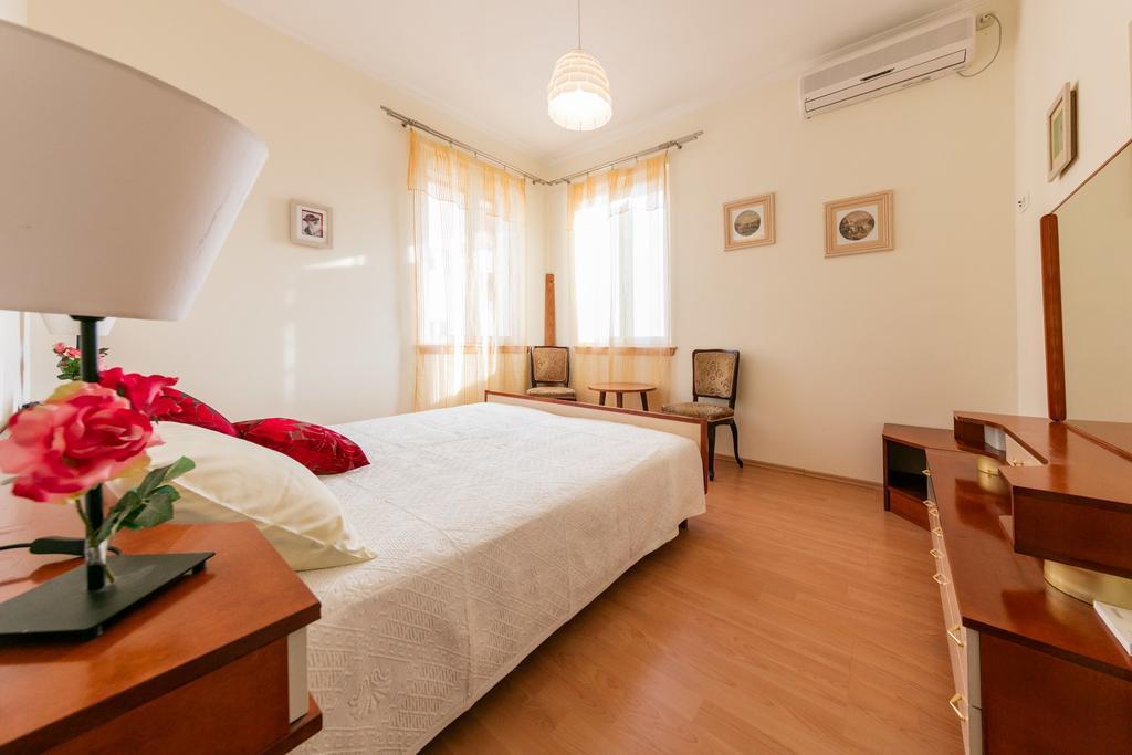 Apartments Kastelani Komiža Exteriér fotografie