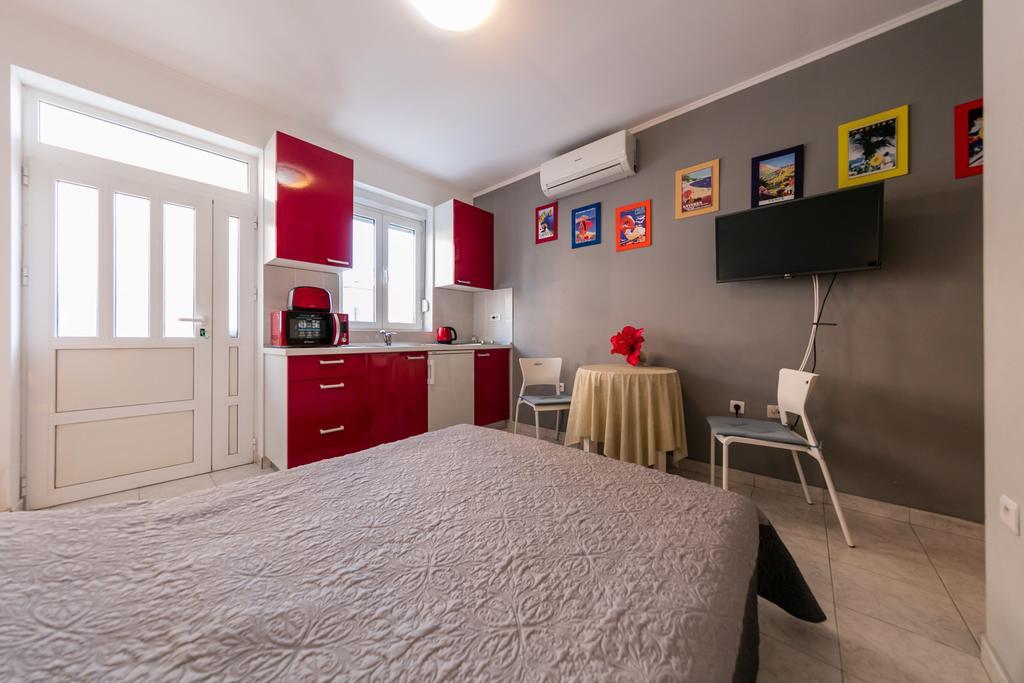 Apartments Kastelani Komiža Exteriér fotografie