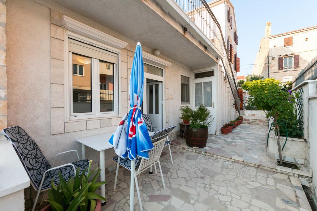 Apartments Kastelani Komiža Exteriér fotografie